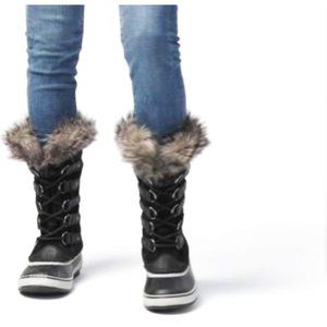 Sorel Joan of Arctic women's 6.5 waterproof boots.